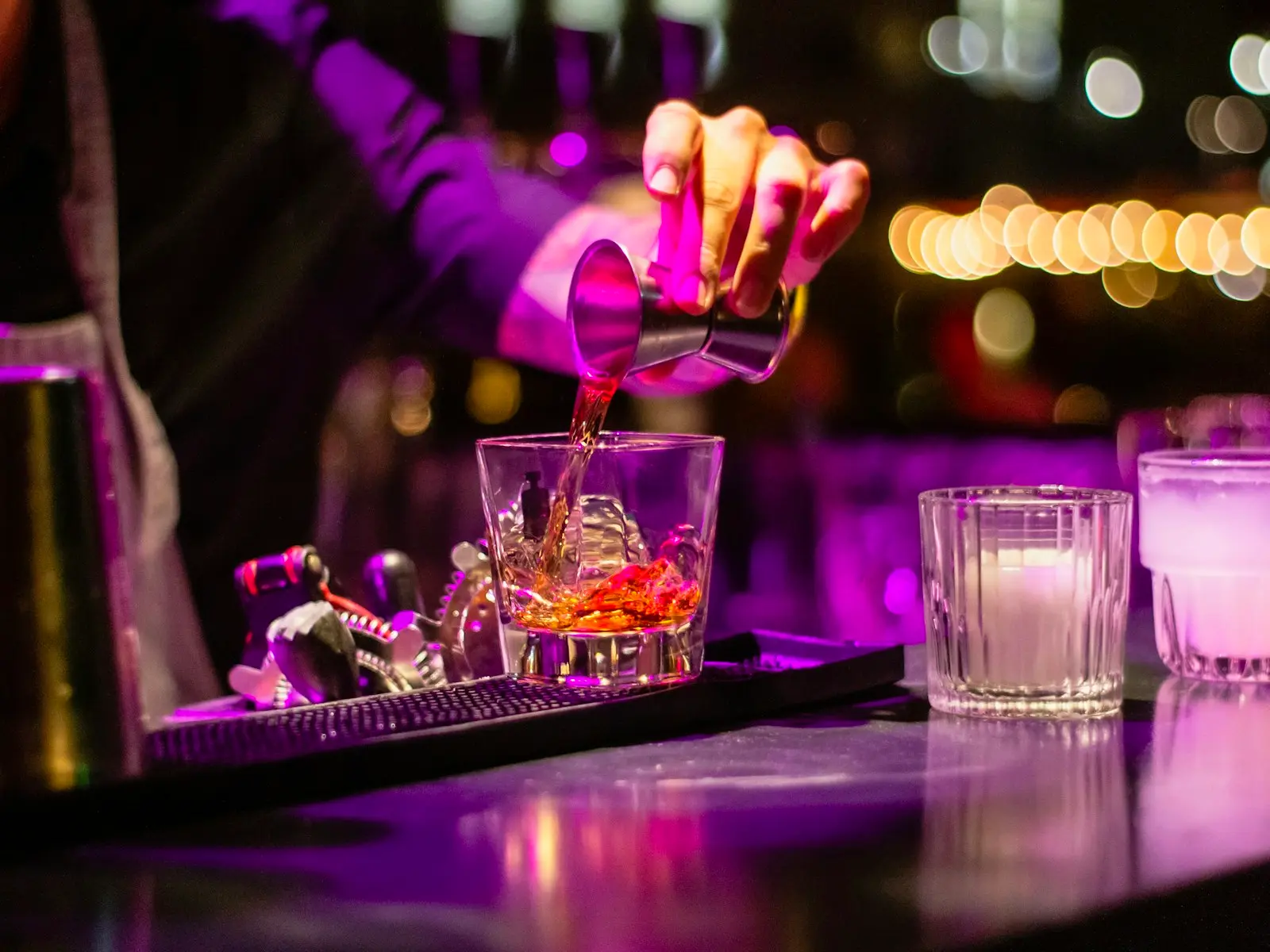 Bars & Cocktail Lounges